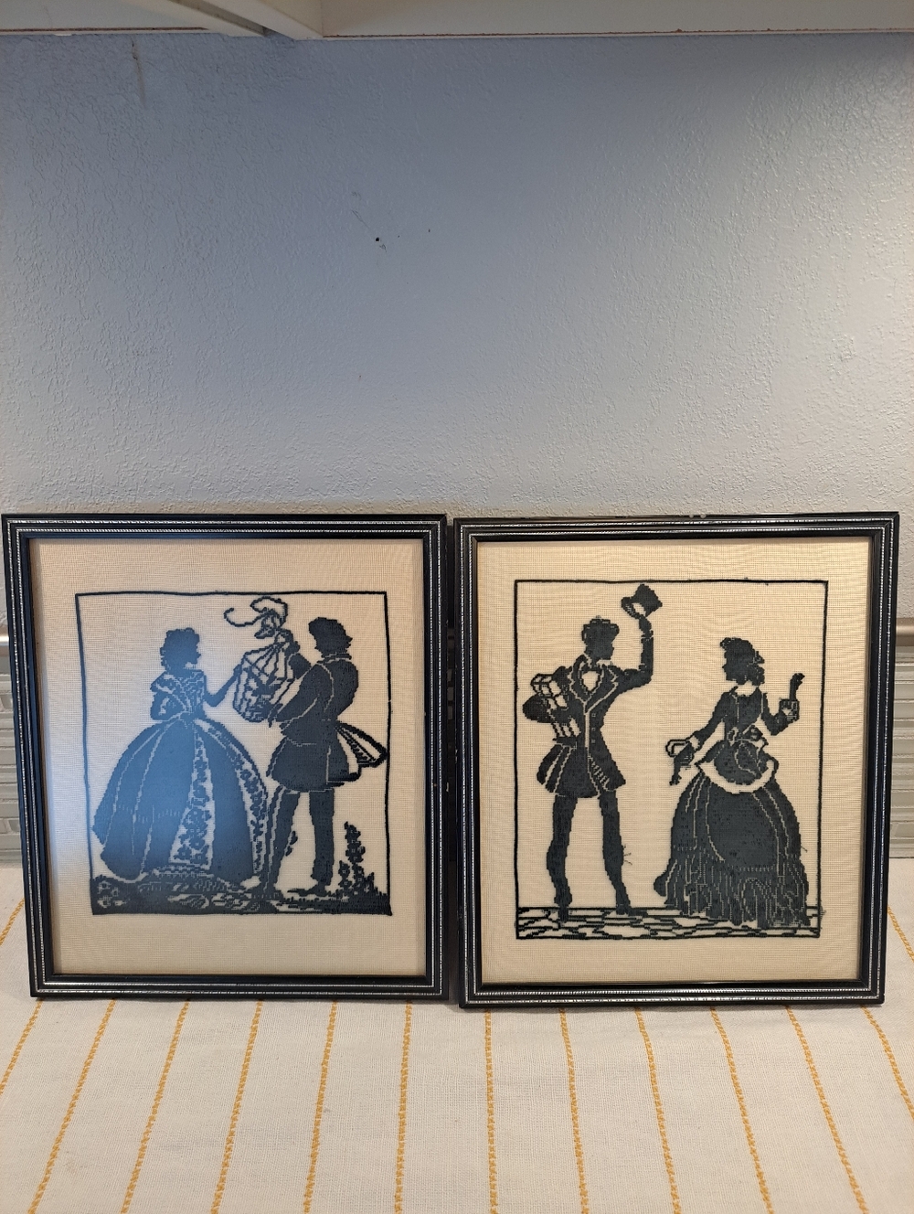 2 Vtg Framed Art Deco, Needlepoint Handmade Wall Artwork Courting Couples 9"x11"
